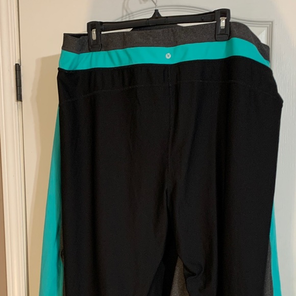 Xersion Turquoise and Black Joggers - Picture 2 of 9